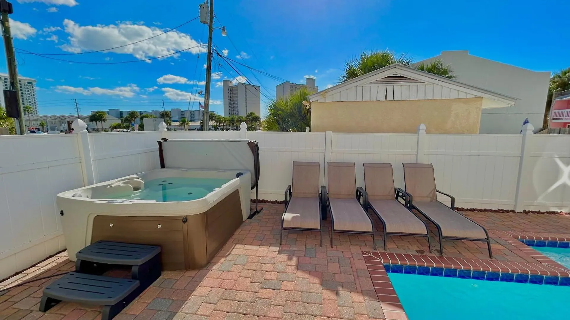 Seas The Day: Luxury Villa with Private Pool and Complimentary Amenities Panama City Beach