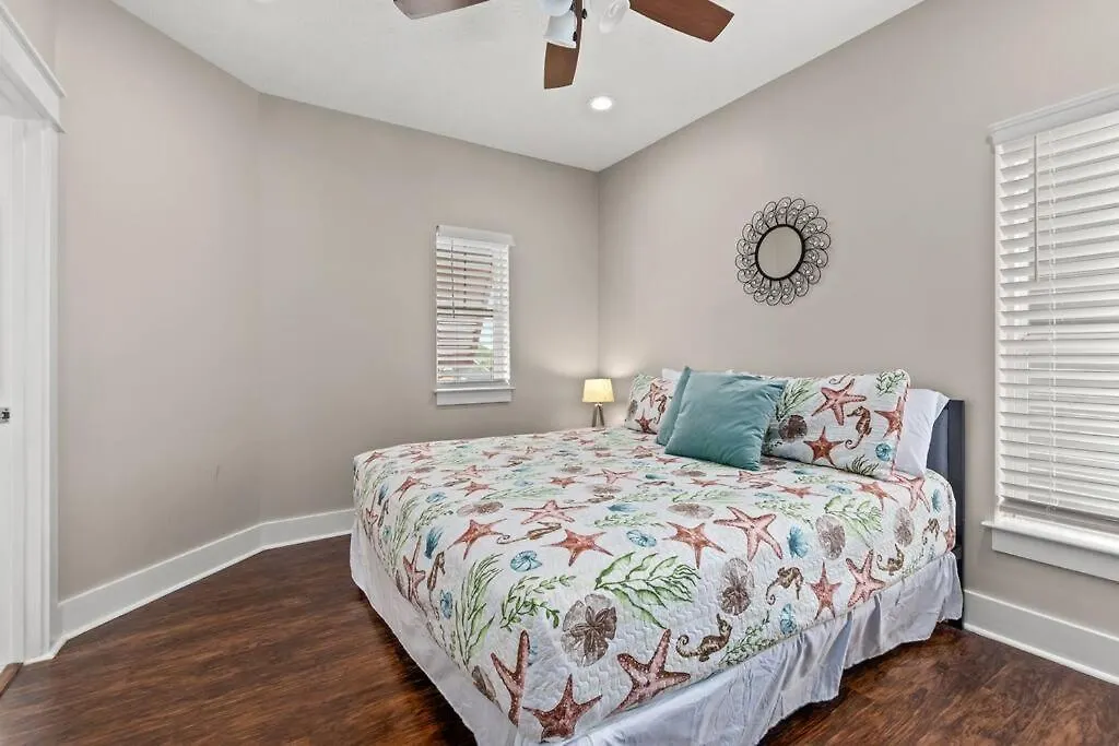 Seas The Day: Luxury Villa with Private Pool and Complimentary Amenities Panama City Beach United States