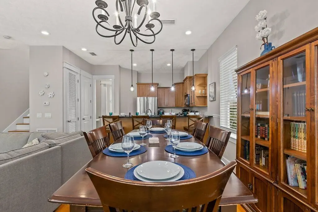 Seas The Day: Luxury Villa with Private Pool and Complimentary Amenities Panama City Beach