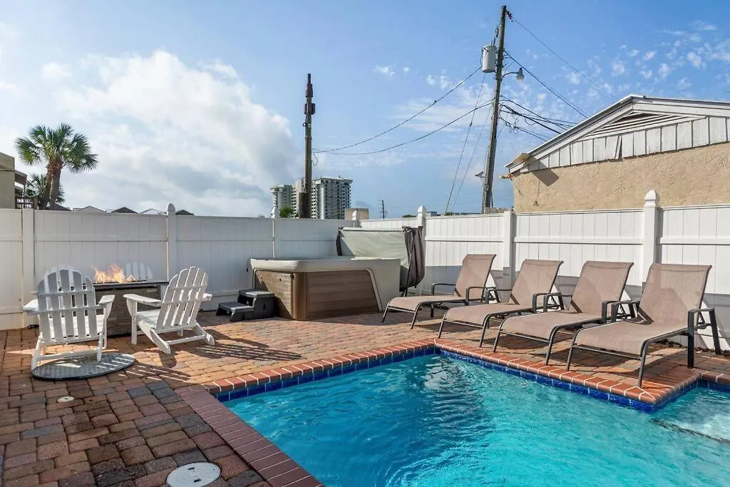 Holiday home Seas The Day: Luxury Villa with Private Pool and Complimentary Amenities Panama City Beach