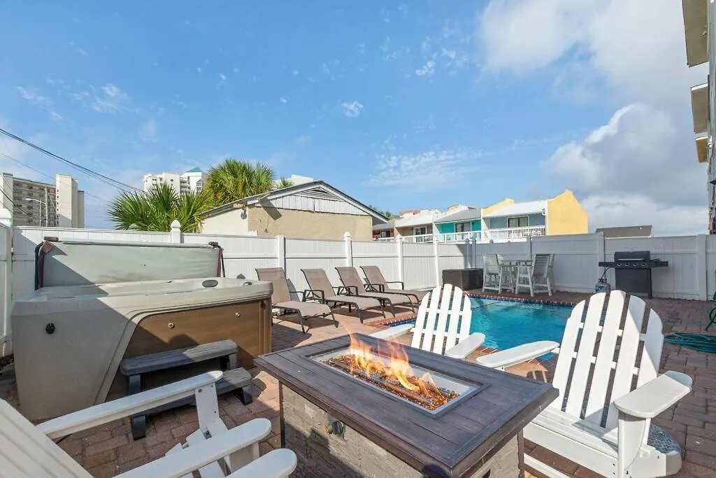 Seas The Day: Luxury Villa with Private Pool and Complimentary Amenities Panama City Beach Holiday home