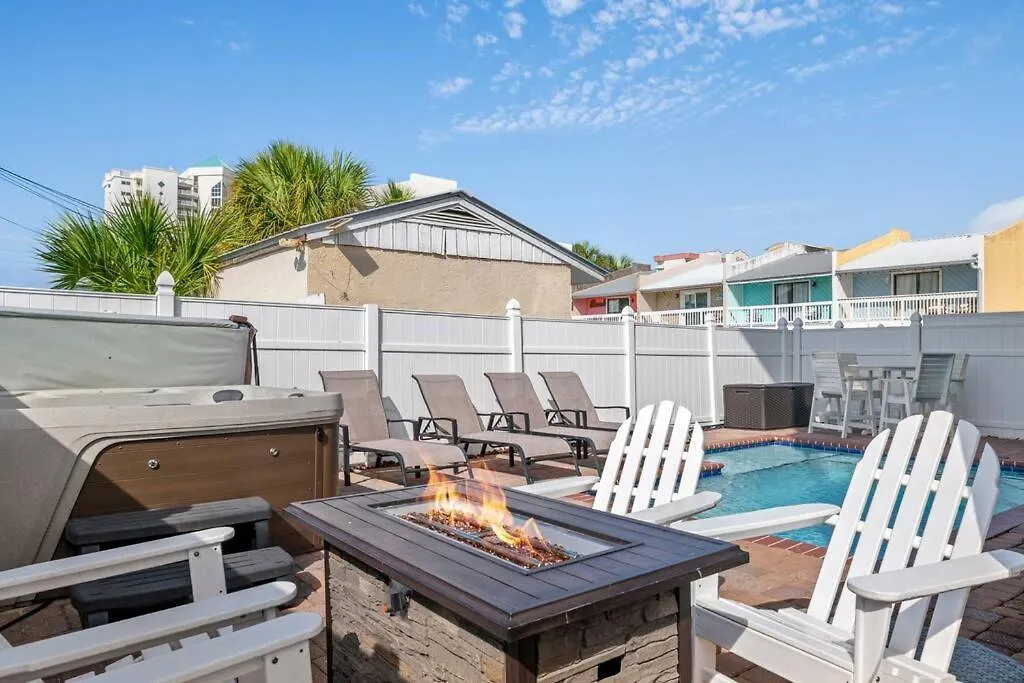 Seas The Day: Luxury Villa with Private Pool and Complimentary Amenities Panama City Beach