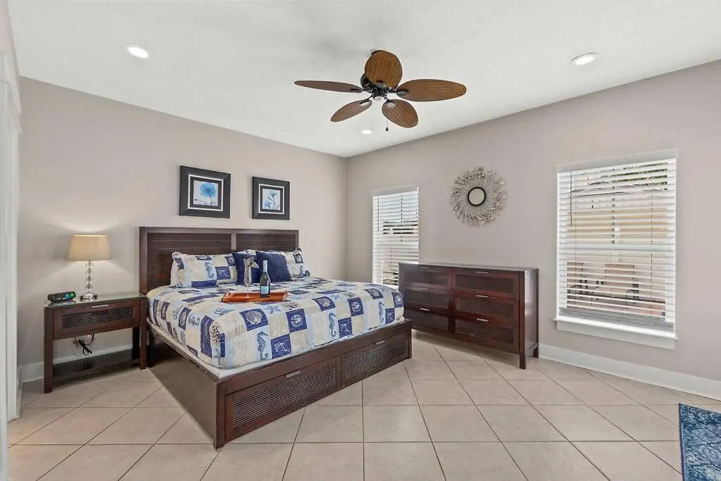 Seas The Day: Luxury Villa with Private Pool and Complimentary Amenities Panama City Beach Holiday home